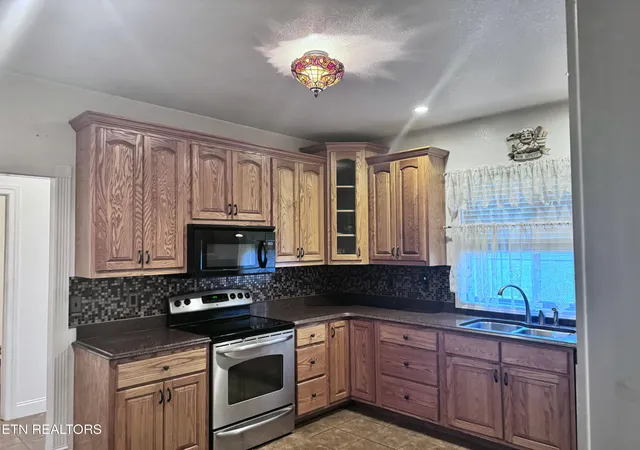 Photo 3 of Single family home for sale at 3652 Boxwood Ln, Sevierville, TN 37862 | MLS# 1352144 | Listing updated on 2026-08-17