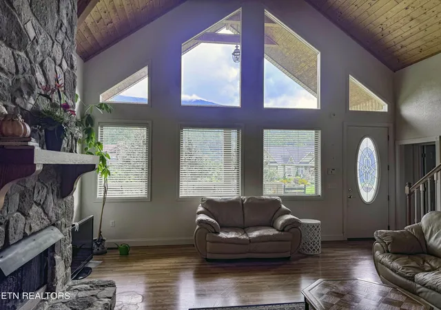 Photo 3 of Single family home for sale at 3652 Boxwood Ln, Sevierville, TN 37862 | MLS# 1352144 | Listing updated on 2026-08-17