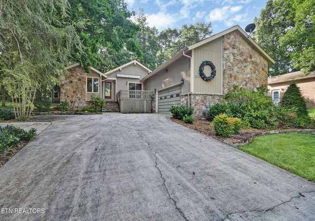 1st image of 205 Lakewood Dr, Crossville, TN 38558 | MLS# 1351997