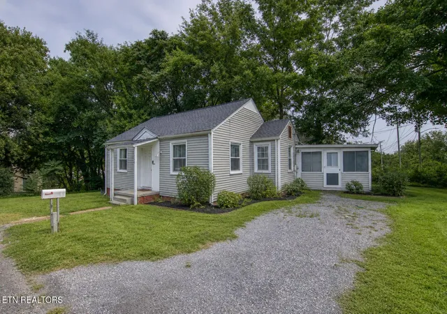 1st image of 1700 Iroquois St, Knoxville, TN 37915 | MLS# 1351959