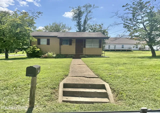 2nd image of 7311 Old Clinton Hwy, Powell, TN 37849 | MLS# 1352147