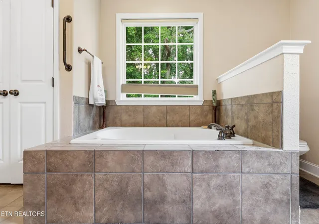 51st image of 210 Barberry Ct, Maryville, TN 37804 | MLS# 1352068