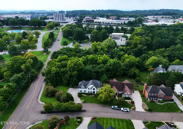Photo 2 of Single family home for sale at 8206 Glenrothes Blvd, Knoxville, TN 37909 | MLS# 1352009 | Listing updated on 2026-08-29
