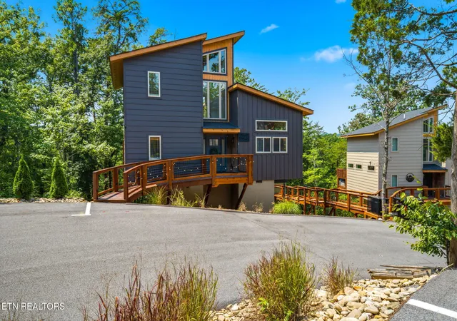 Photo 3 of Single family home for sale at 2385 Frg Hideaway Loop #4, Pigeon Forge, TN 37863 | MLS# 1352020 | Listing updated on 2026-08-17