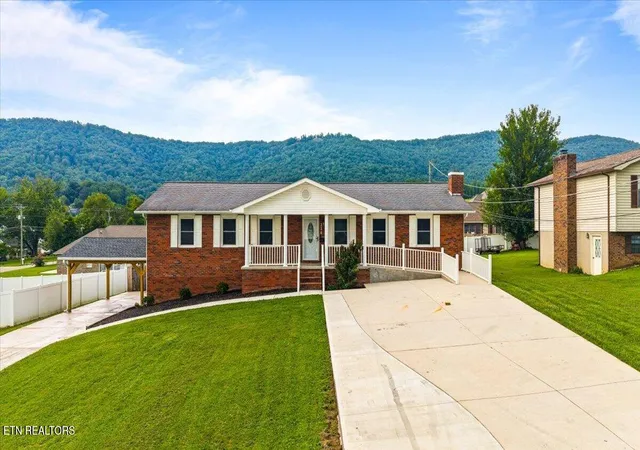 1st image of 334 Indian Mound Cir, Jacksboro, TN 37757 | MLS# 1352023