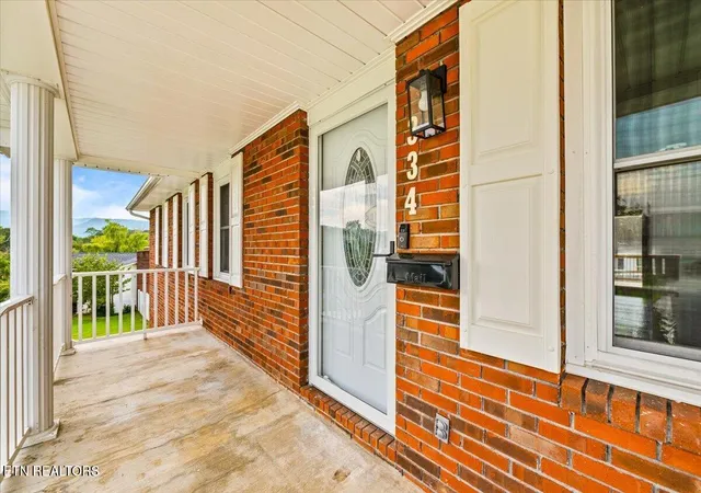 2nd image of 334 Indian Mound Cir, Jacksboro, TN 37757 | MLS# 1352023