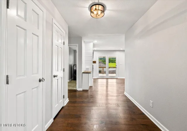 Photo 3 of Single family home for sale at 334 Indian Mound Cir, Jacksboro, TN 37757 | MLS# 1352023 | Listing updated on 2026-09-06