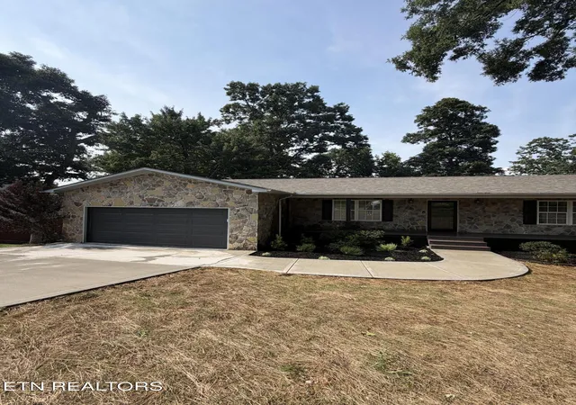 3rd image of 219 Scenic View Dr, Clinton, TN 37716 | MLS# 1352025