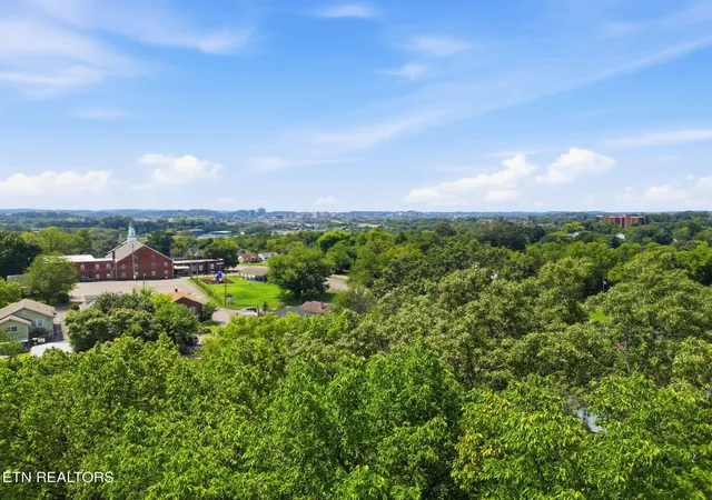 20th image of 2400 Rim St, Knoxville, TN 37917 | MLS# 1352049
