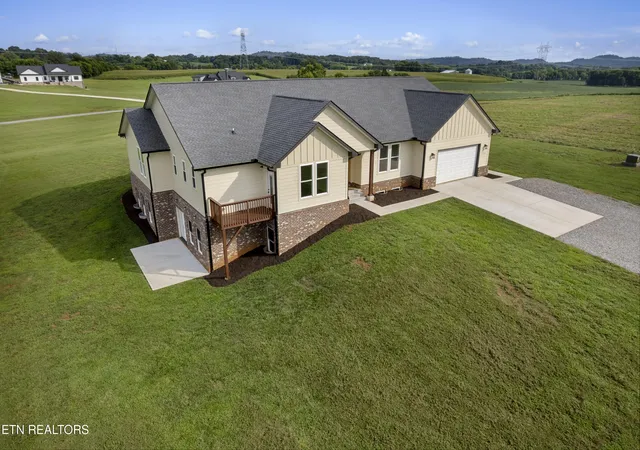 2nd image of 1121 Frogpond Rd, Friendsville, TN 37737 | MLS# 1352296
