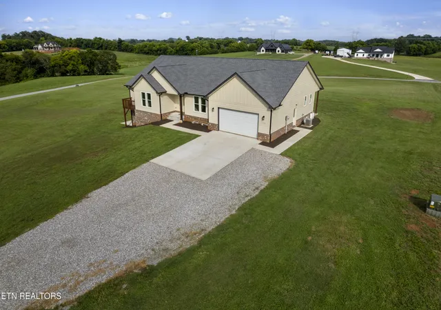3rd image of 1121 Frogpond Rd, Friendsville, TN 37737 | MLS# 1352296