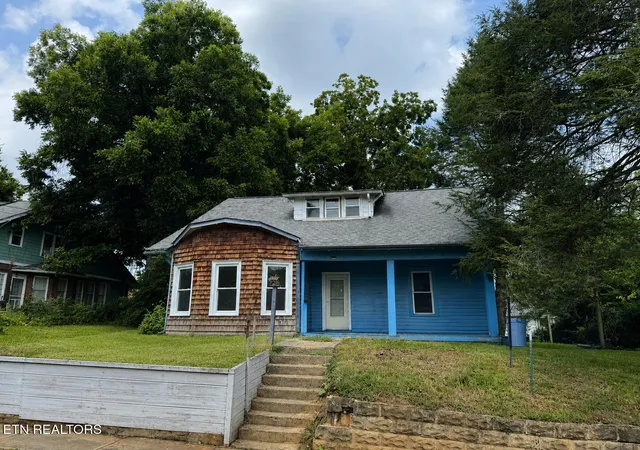1st image of 131 Lincoln Ave, Newport, TN 37821 | MLS# 1352057