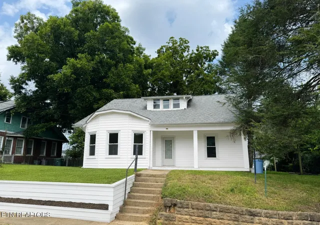 2nd image of 131 Lincoln Ave, Newport, TN 37821 | MLS# 1352057