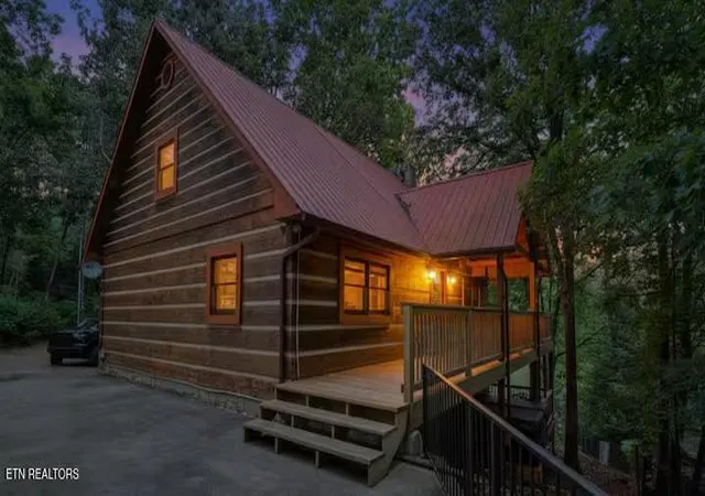 Photo 3 of Single family home for sale at 447 Lakeside Rd, Vonore, TN 37885 | MLS# 1352041 | Listing updated on 2026-09-04
