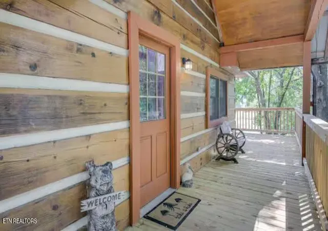 Photo 3 of Single family home for sale at 447 Lakeside Rd, Vonore, TN 37885 | MLS# 1352041 | Listing updated on 2026-09-28