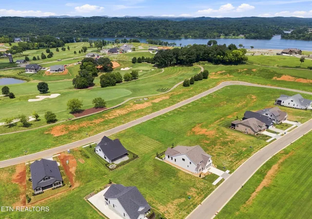 5th image of 958 Black Bear Cir, Loudon, TN 37774 | MLS# 1352214