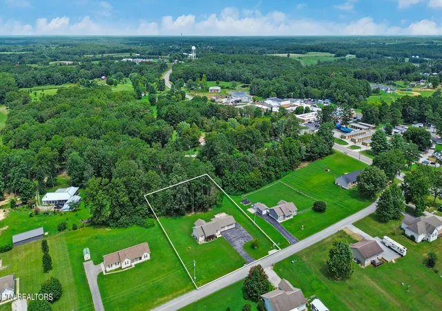 2nd image of 822 Buffalo Tr, Clarkrange, TN 38553 | MLS# 1352293