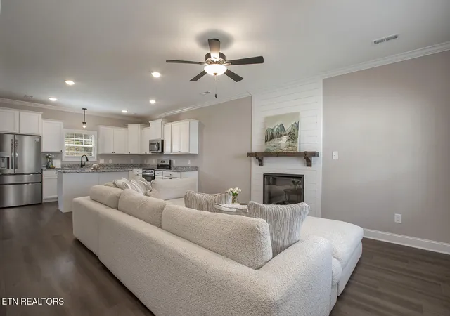 Photo 4 of Single family home for sale at 8030 Tree Line Ln, Corryton, TN 37721 | MLS# 1352479 | Listing updated on 2026-09-16