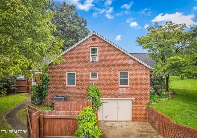 Photo 3 of Single family home for sale at 3604 Keith Ave, Knoxville, TN 37921 | MLS# 1352152 | Listing updated on 2026-09-15