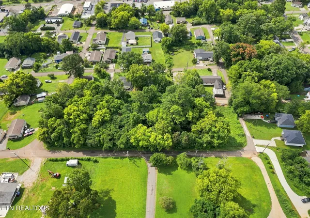 2nd image of 4332 Apex Dr, Knoxville, TN 37919 | MLS# 1352352