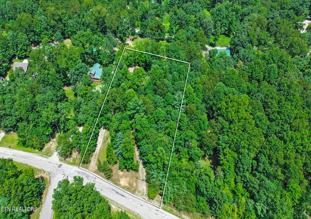 2nd image of 506 Spruce Creek Dr, Jamestown, TN 38556 | MLS# 1352318