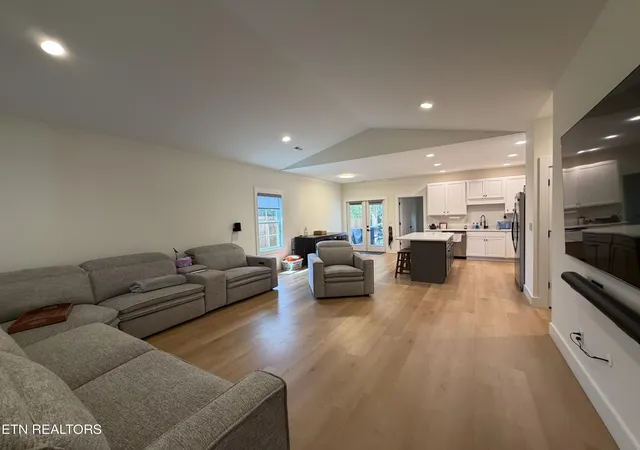 Photo 3 of Single family home for sale at 151 Signet Ln, Maynardville, TN 37807 | MLS# 1352108 | Listing updated on 2026-09-03