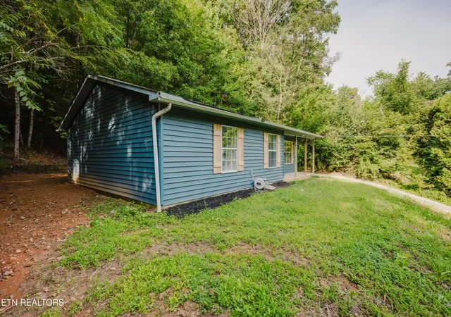 Photo 3 of Single family home for sale at 146 Park Pl, Harriman, TN 37748 | MLS# 1352142 | Listing updated on 2026-10-06