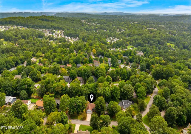 Photo 4 of Sale Pending at 7736 Christin Lee Cir, Knoxville, TN 37931 | MLS# 1352192 | Listing updated on 2026-08-20