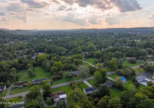 2nd image of 4926 Beverly Rd, Knoxville, TN 37918 | MLS# 1352166