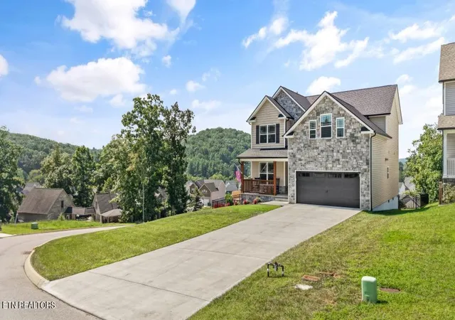 Photo 2 of Sale Pending at 12625 Myrtle Ridge Ln, Knoxville, TN 37932 | MLS# 1352175 | Listing updated on 2026-09-09