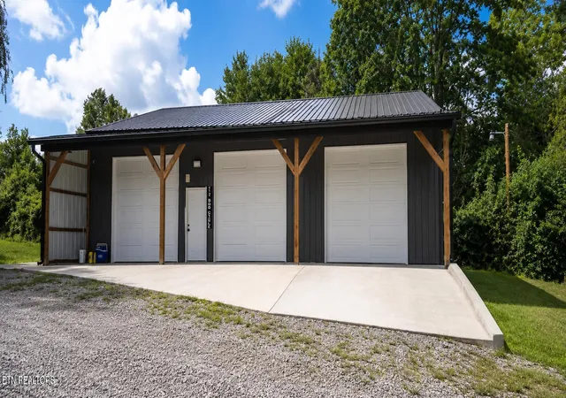 12th image of 120 Bond Cir, Oneida, TN 37841 | MLS# 1352191