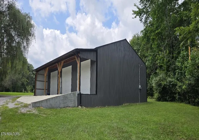 3rd image of 120 Bond Cir, Oneida, TN 37841 | MLS# 1352191