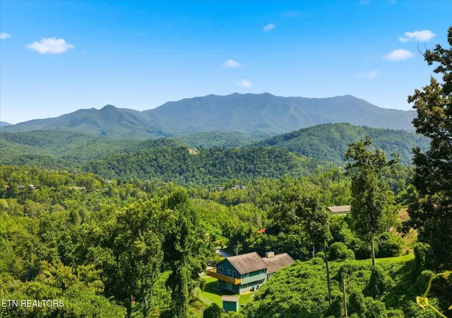 1st image of 812 Beanstalk Ct, Gatlinburg, TN 37738 | MLS# 1352510