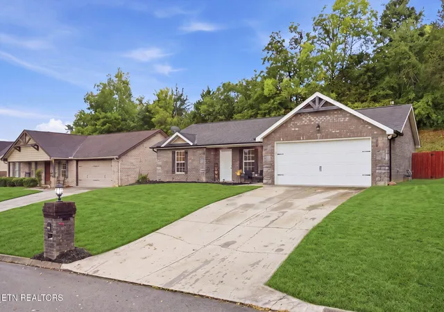 Photo 2 of Single family home for sale at 7676 Applecross Rd, Corryton, TN 37721 | MLS# 1352233 | Listing updated on 2026-08-18