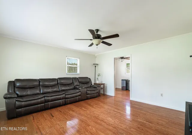 4th image of 8718 Gleason Dr, Knoxville, TN 37923 | MLS# 1352568
