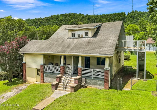 1st image of 457 Cedar Ave, Knoxville, TN 37917 | MLS# 1352232