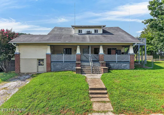 2nd image of 457 Cedar Ave, Knoxville, TN 37917 | MLS# 1352232
