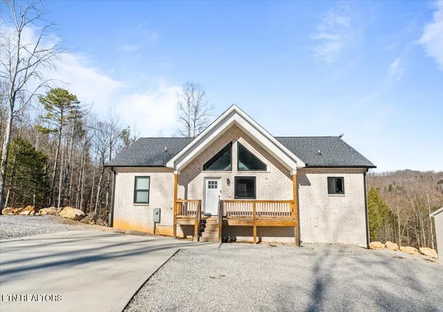 2nd image of 113 Pool Dr, La Follette, TN 37766 | MLS# 1352434