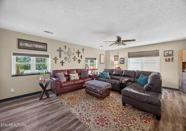 Photo 4 of Single family home for sale at 165 E Whitehall Rd, Cookeville, TN 38501 | MLS# 1352220 | Listing updated on 2026-09-30