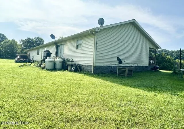 4th image of 271 Lakin Dr, Clintwood, VA 24228 | MLS# 1352375