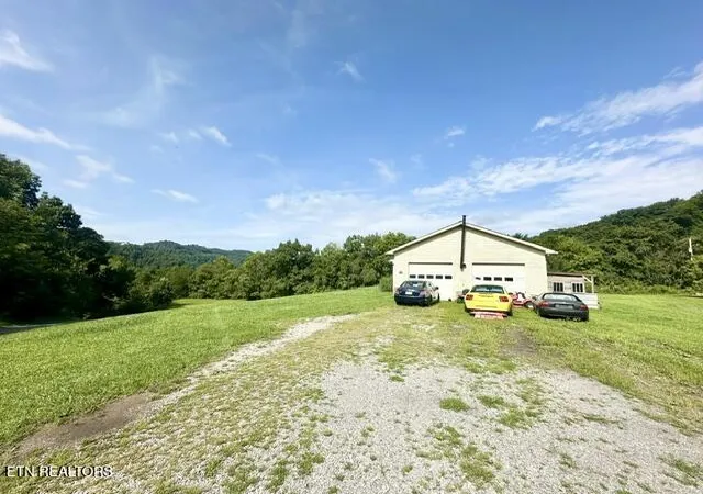 5th image of 271 Lakin Dr, Clintwood, VA 24228 | MLS# 1352375