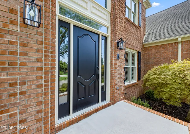 Photo 4 of Single family home for sale at 12151 Brookstone Dr, Farragut, TN 37934 | MLS# 1352268 | Listing updated on 2026-08-18