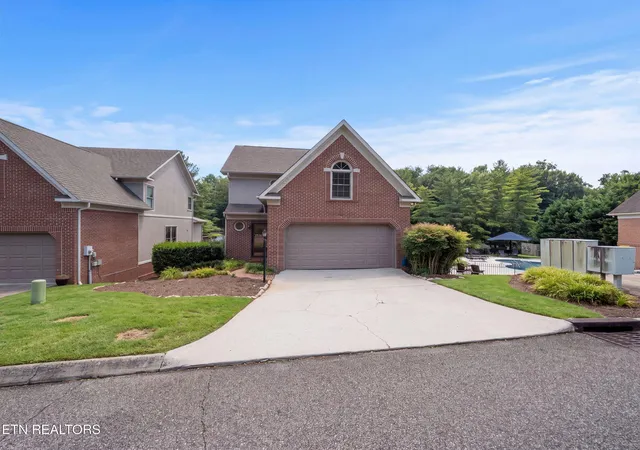 Photo 1 of Single family home for sale at 8542 Oxford Dr, Knoxville, TN 37922 | MLS# 1352221 | Listing updated on 2026-08-26