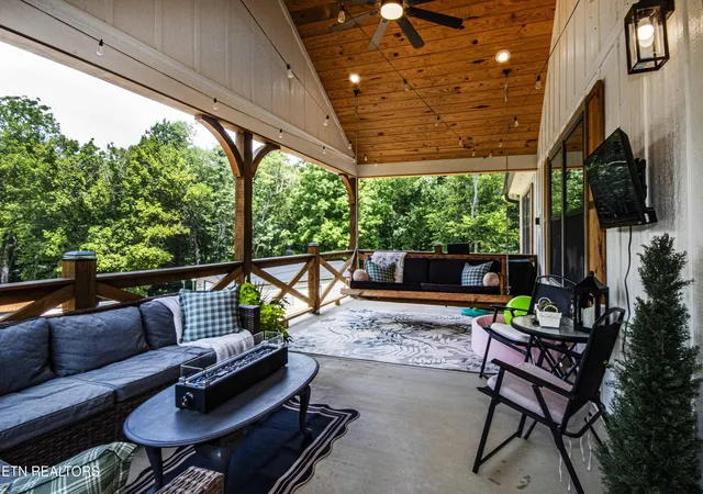 Photo 4 of Sale Pending at 462 Nursery Rd, Dandridge, TN 37725 | MLS# 1352229 | Listing updated on 2026-10-03