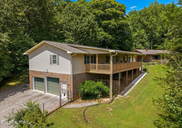 1st image of 340/342 Bank St, Tellico Plains, TN 37385 | MLS# 1352249