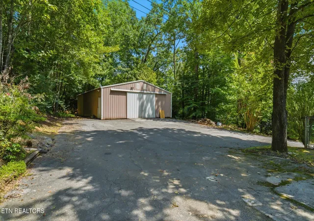 46th image of 340/342 Bank St, Tellico Plains, TN 37385 | MLS# 1352249