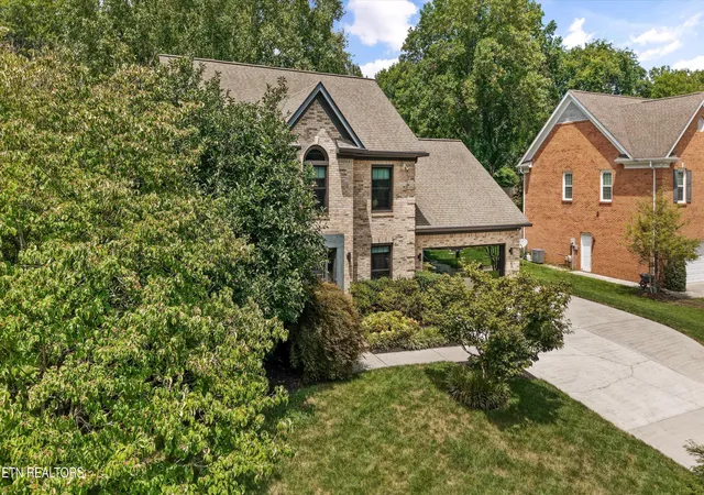 Photo 3 of Single family home for sale at 7305 Lawford Rd, Knoxville, TN 37919 | MLS# 1352399 | Listing updated on 2026-09-11