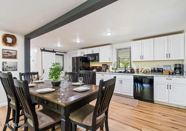 4th image of 139 Branam Hollow Ln, Gatlinburg, TN 37738 | MLS# 1352348