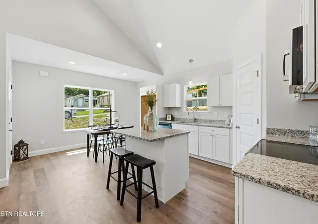 image of 1571 Ne Strawberry Ln, Cleveland, TN 37311 | MLS# 1352323