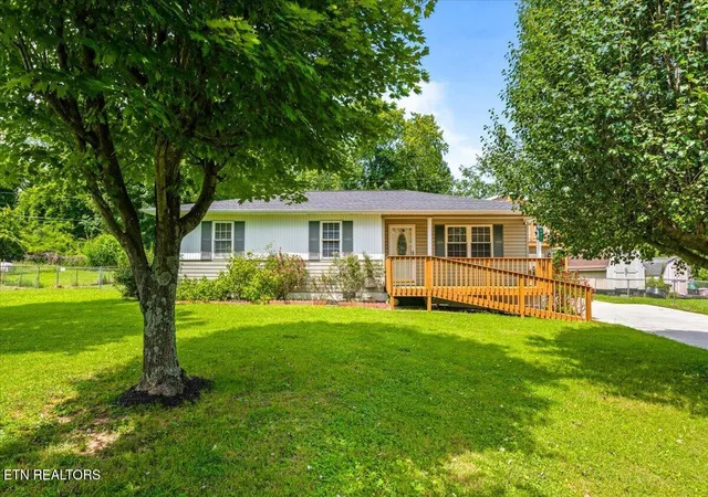 2nd image of 227 Higdon Ln, La Follette, TN 37766 | MLS# 1352536